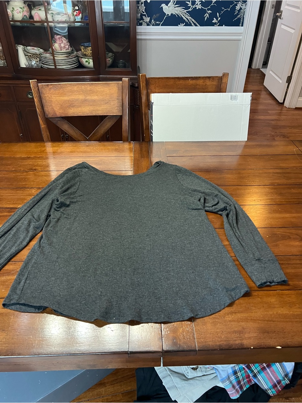 Cabi Women’s Long-Sleeve Scoop Neck Top - Charcoal